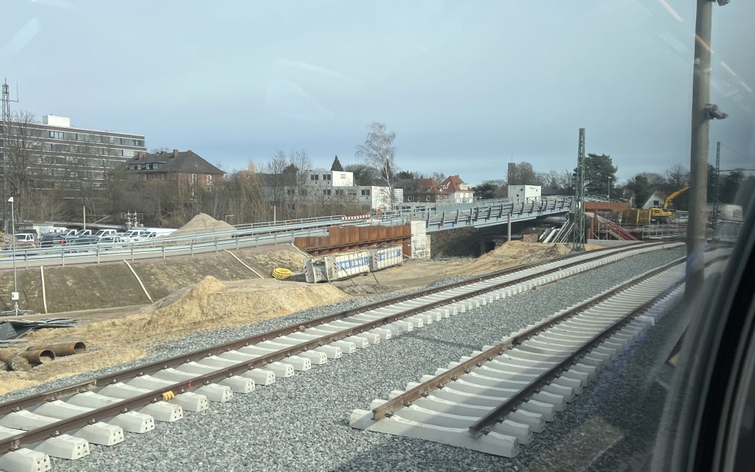 Bau der S4: Die ersten Gleise liegen