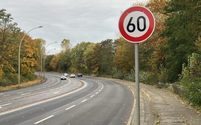 Höltigbaum: Fahrbahn saniert, wieder Tempo 60
